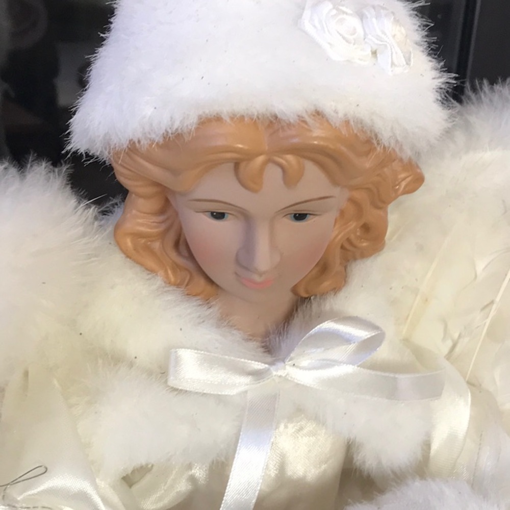 Beautiful Snow Angel approx 26 inches tall. Used only 1 Christmas. Very good. - Picture 3 of 3